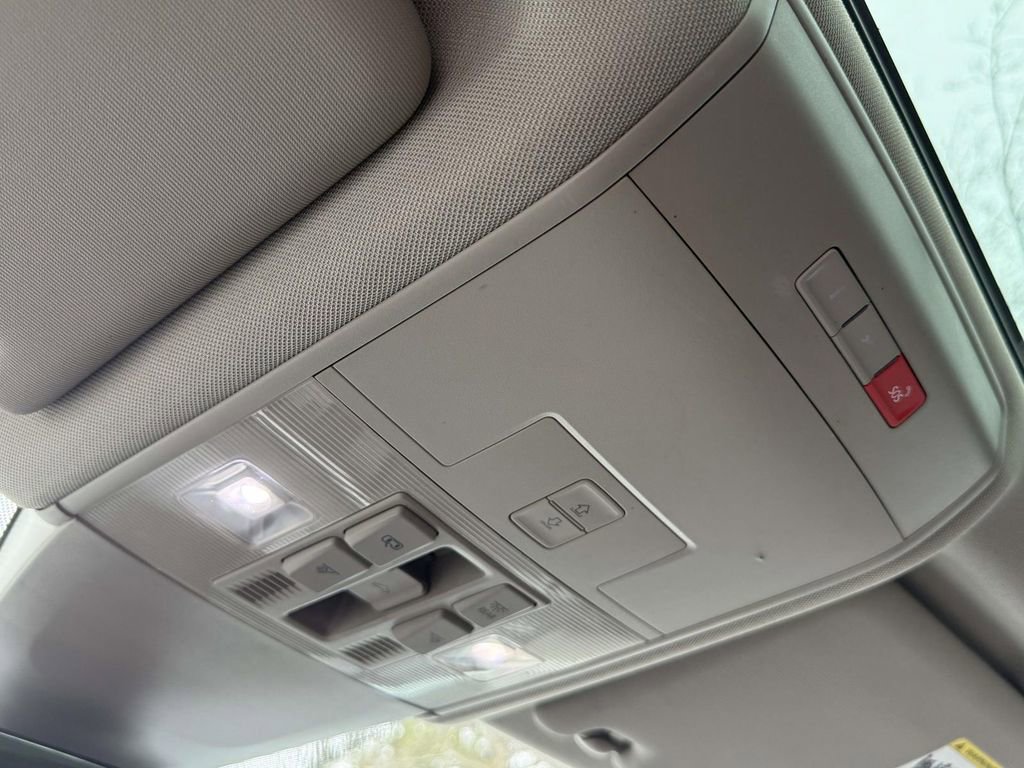 Used 2021 Volkswagen Atlas SEL image 17