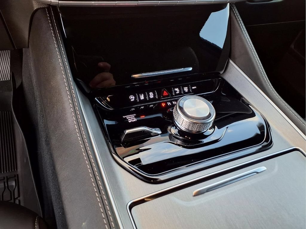 New 2026 Jeep Grand Wagoneer L 4WD image 21