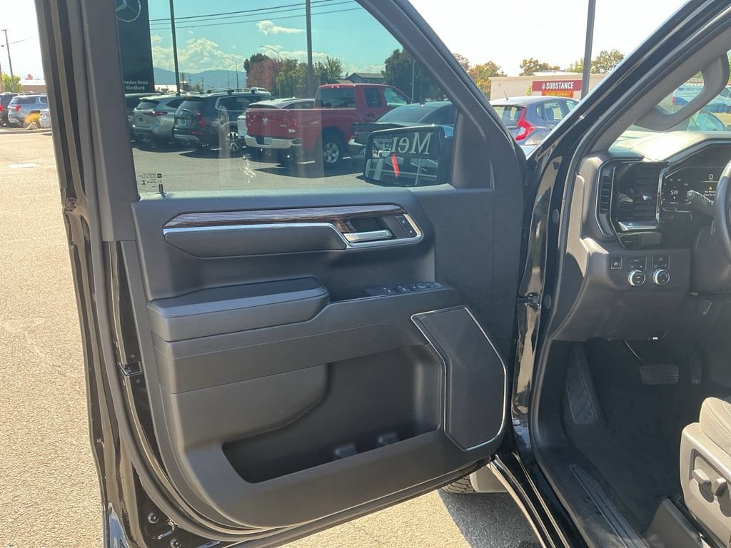 Used 2024 GMC Sierra 1500 SLE AWD/4WD image 16