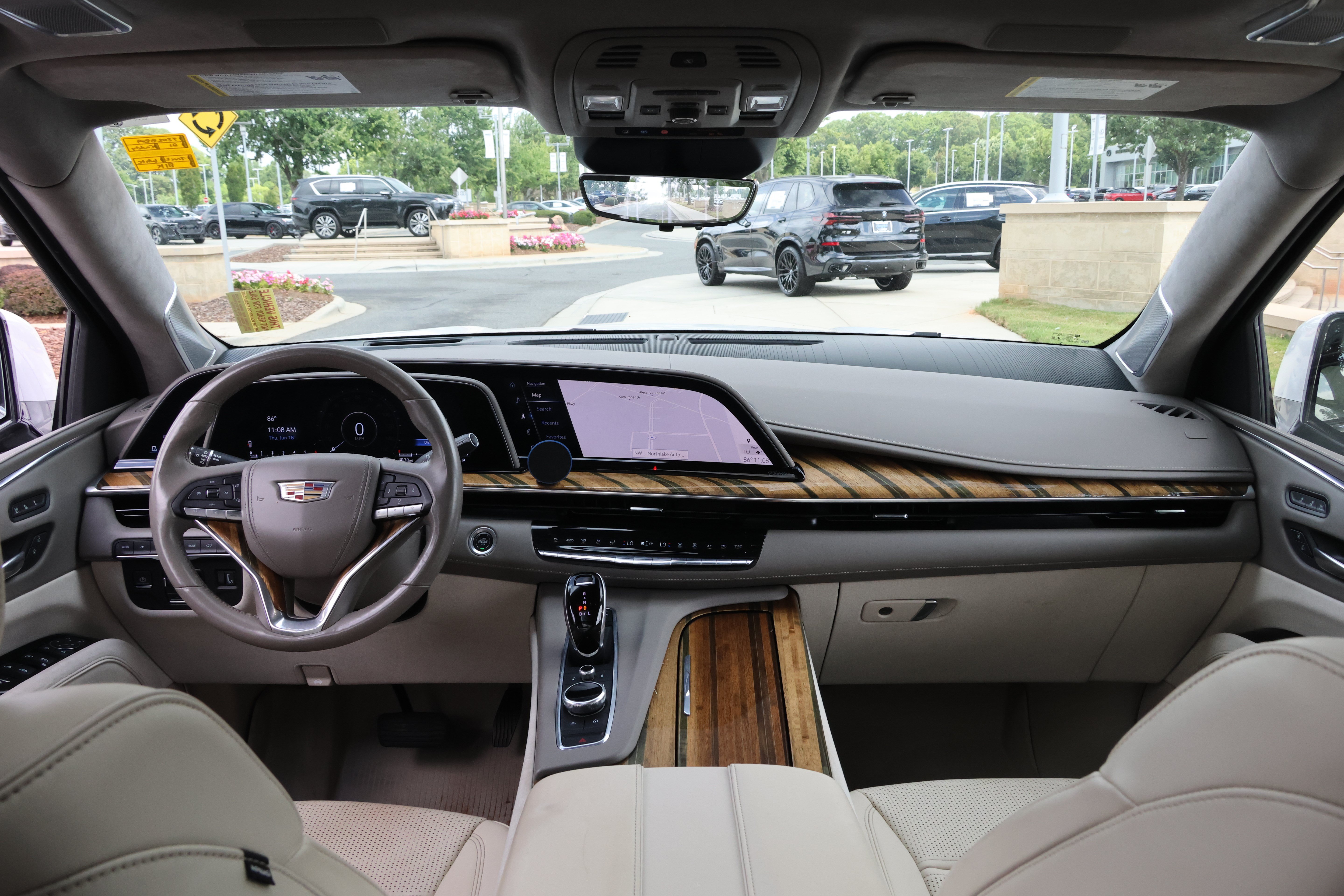Used 2021 Cadillac Escalade Premium Luxury Platinum w/ Heavy-Duty Trailer Package AWD/4WD image 16