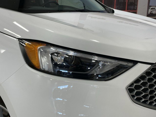 Used 2024 Ford Edge SEL image 11