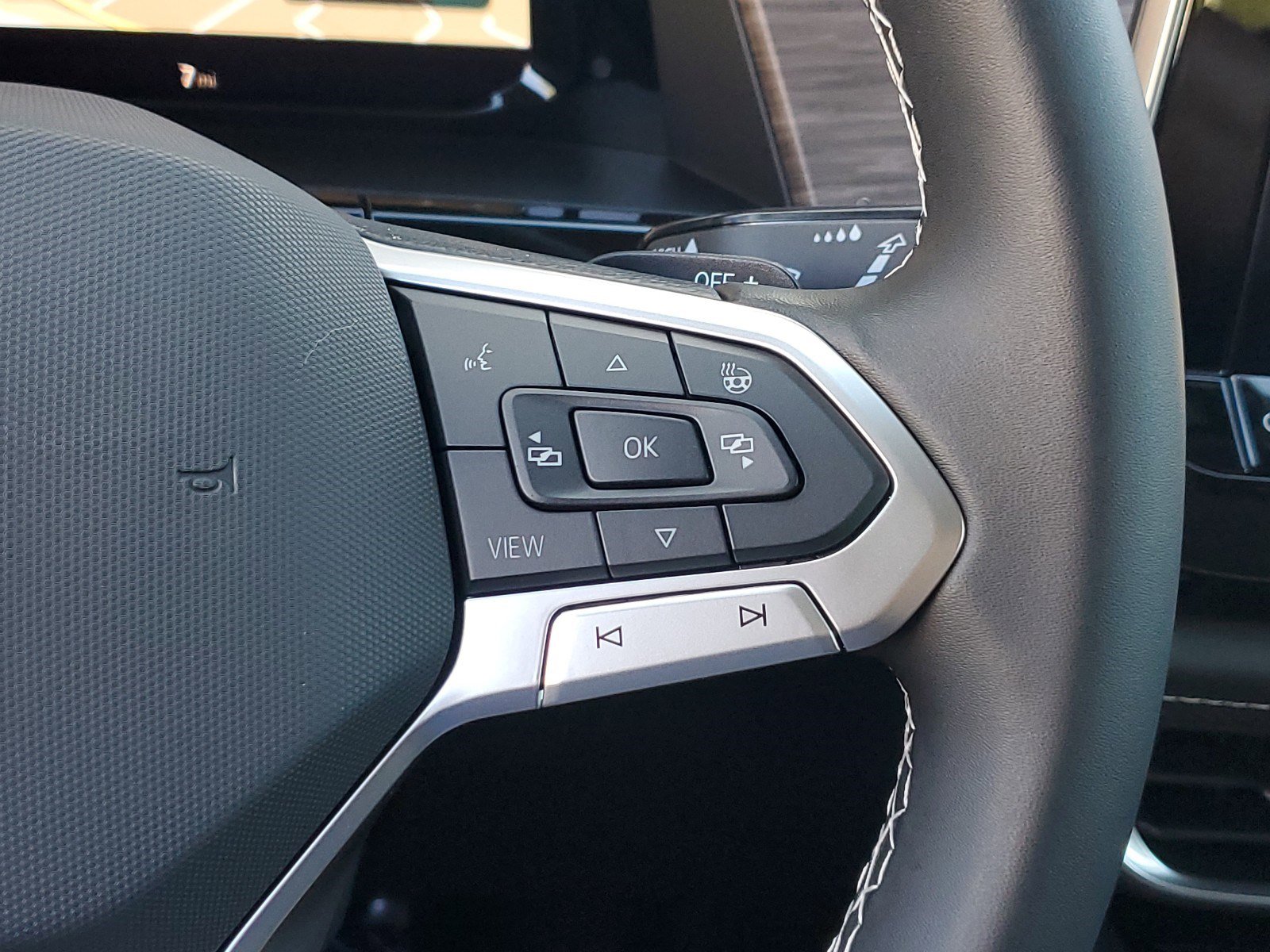New 2025 Volkswagen Atlas SEL image 20