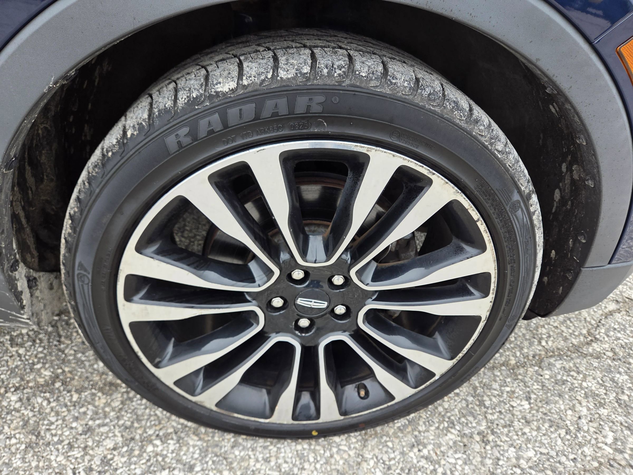 Used 2019 Lincoln MKC Reserve w/ MKC Climate Package image 13