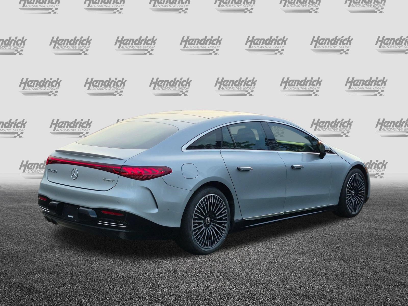 Used 2022 Mercedes-Benz EQS 580 4MATIC Sedan image 10