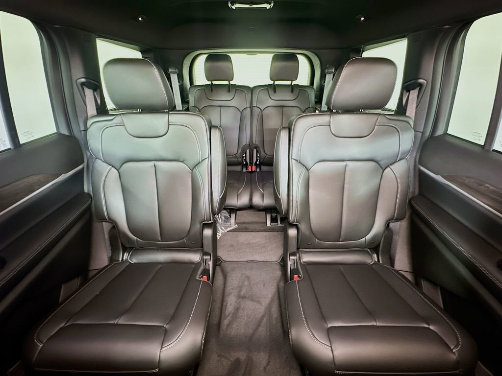 New 2026 Jeep Grand Cherokee L Limited AWD/4WD image 10