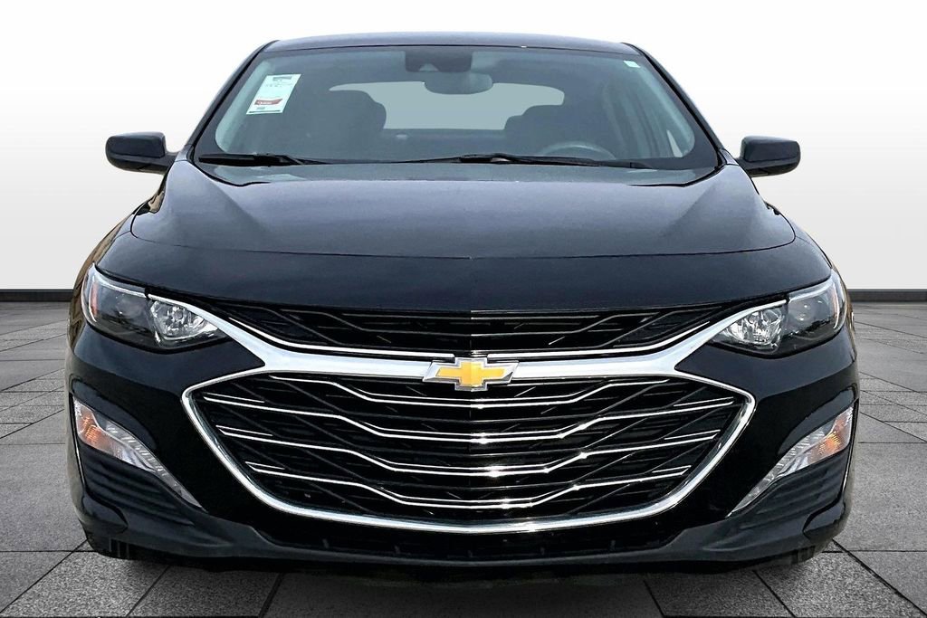 Used 2024 Chevrolet Malibu LT image 3