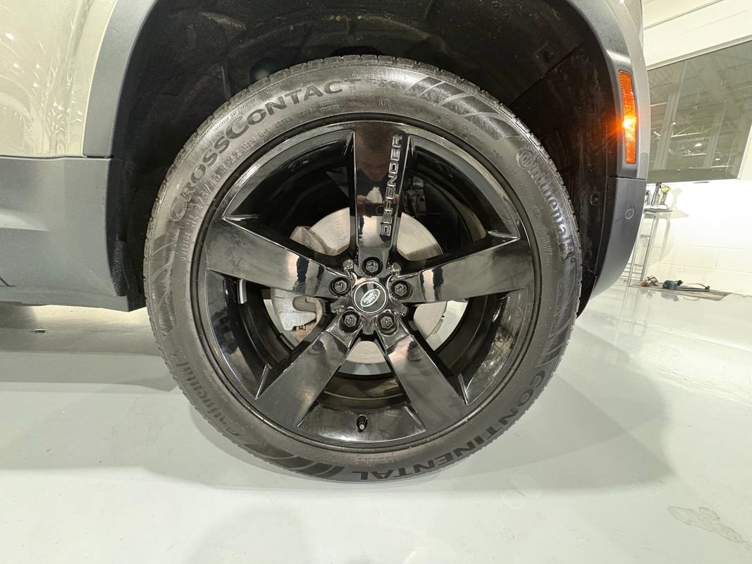 Used 2024 Land Rover Defender 110 S image 51