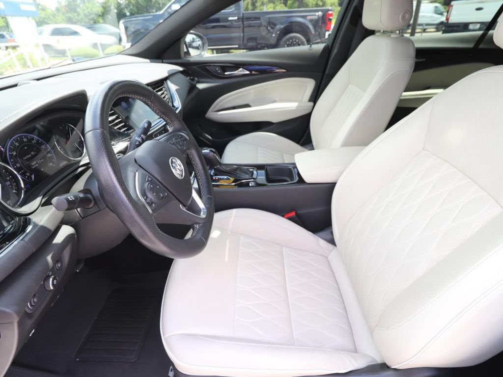 Used 2020 Buick Regal Avenir w/ Driver Confidence Package II FWD image 2