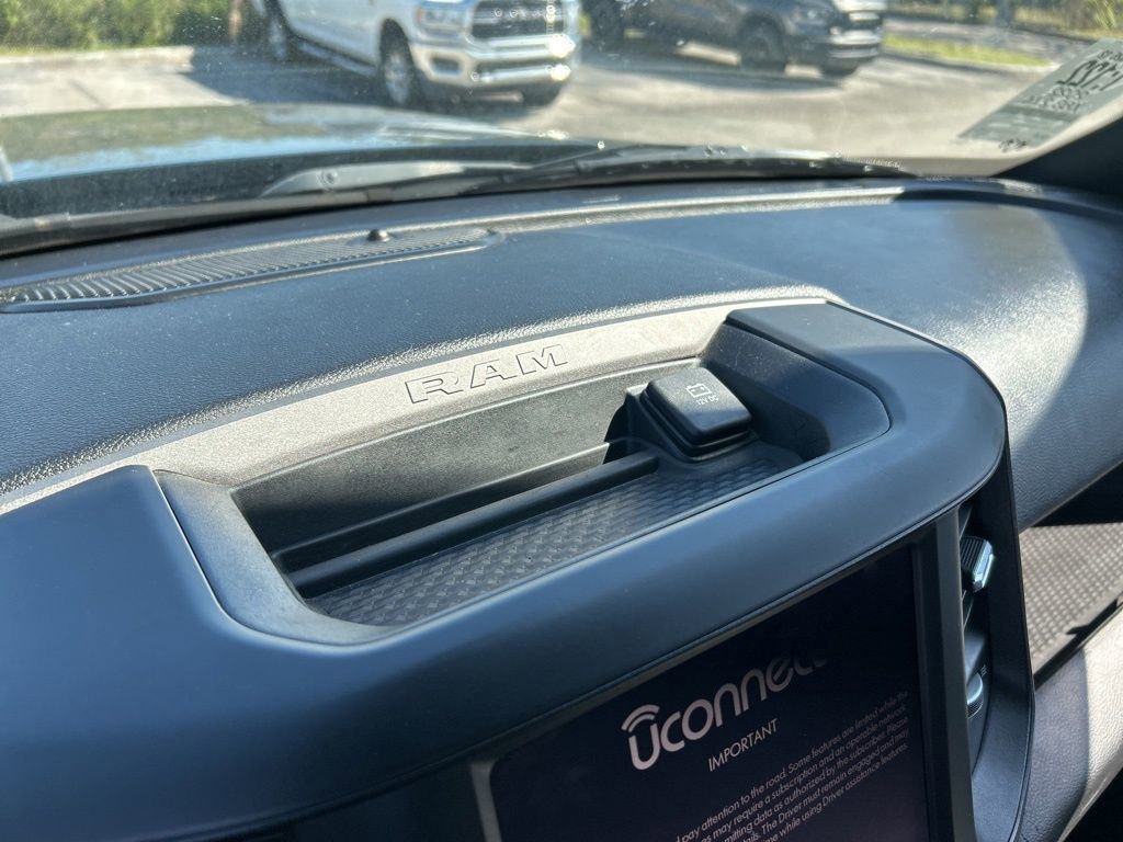 Used 2022 RAM 5500 Tradesman w/ Chrome Appearance Group image 12