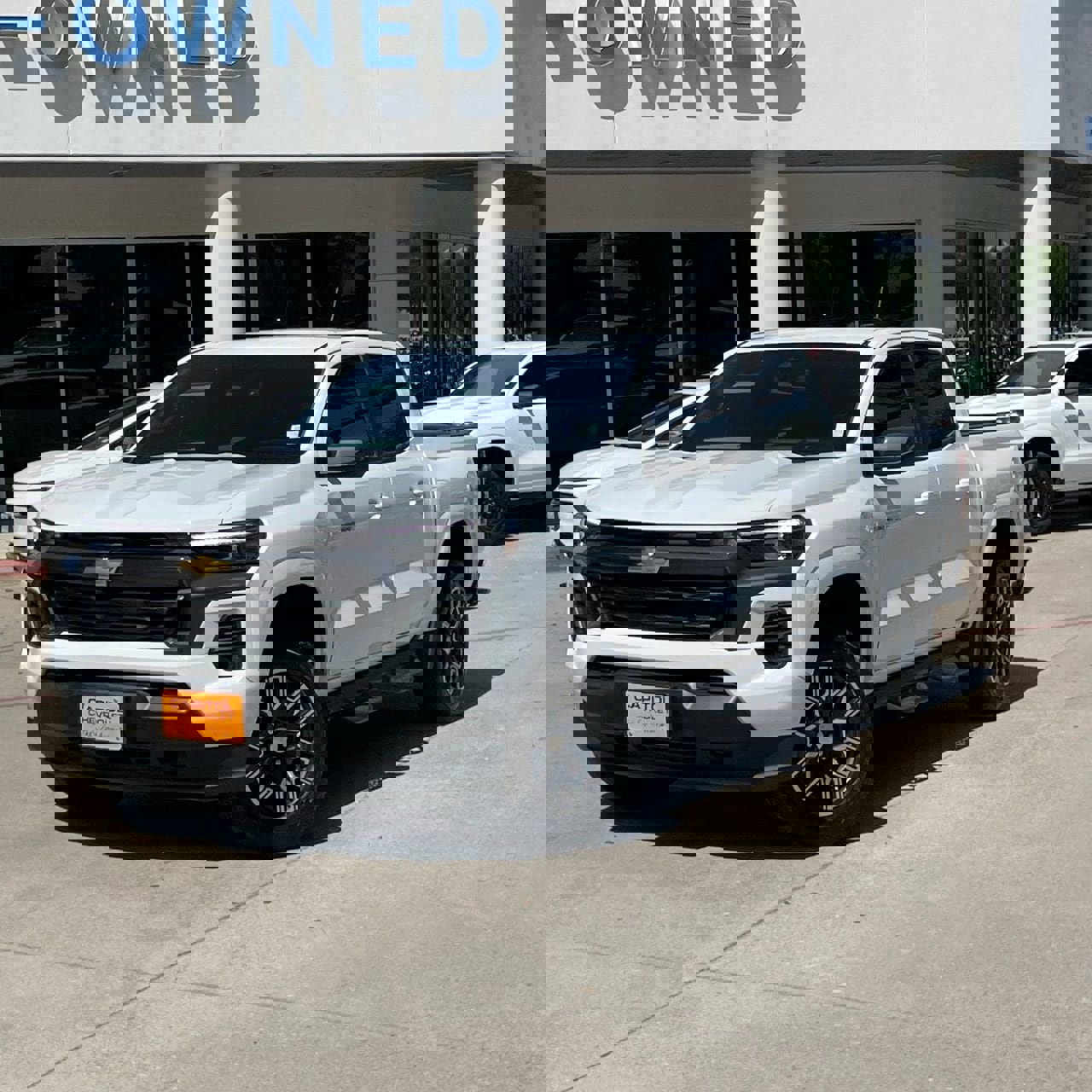 Used 2023 Chevrolet Colorado LT w/ LT Convenience Package III image 10