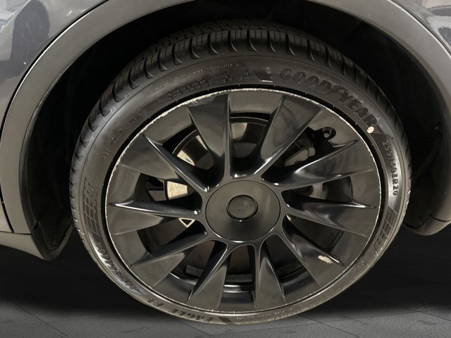 Used 2021 Tesla Model Y Long Range image 20