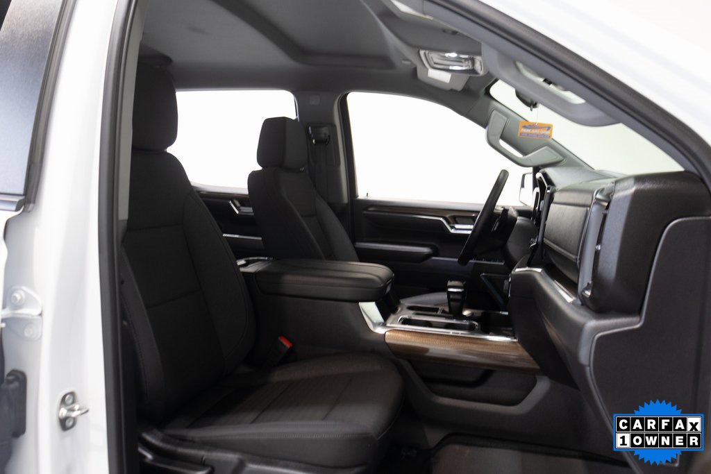 Used 2024 Chevrolet Silverado 1500 LT Trail Boss w/ Dark Appearance Package image 18