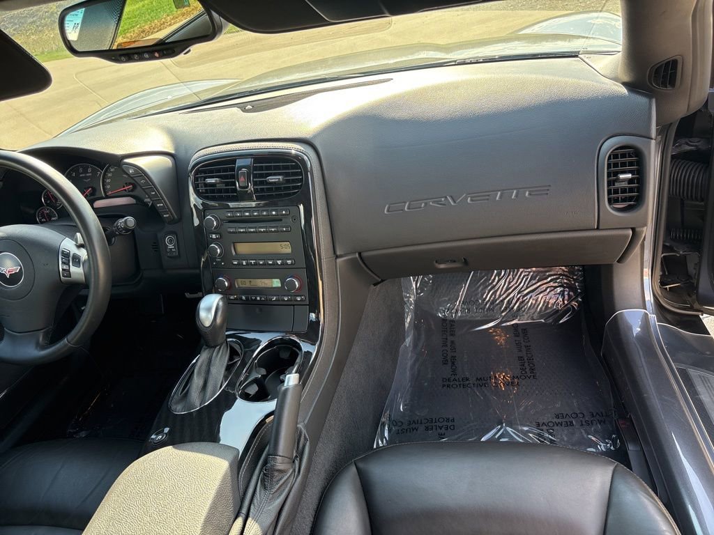 Used 2010 Chevrolet Corvette Coupe w/ 1LT RWD image 33