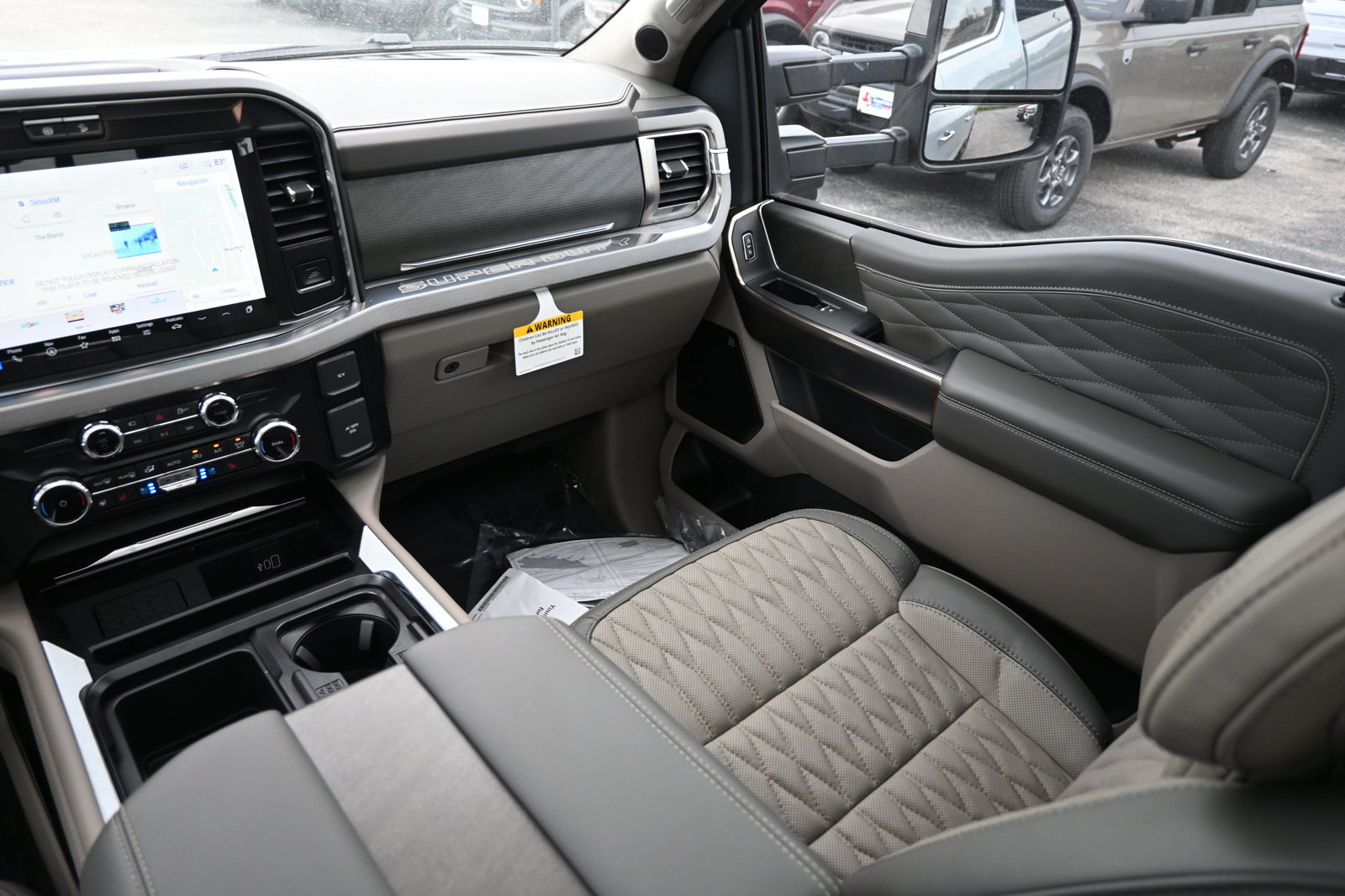 New 2026 Ford F250 Platinum w/ Platinum Plus Package AWD/4WD image 32