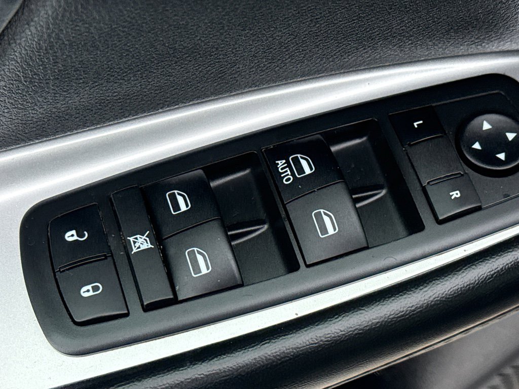 Used 2018 Dodge Journey SE w/ Connectivity Group image 11