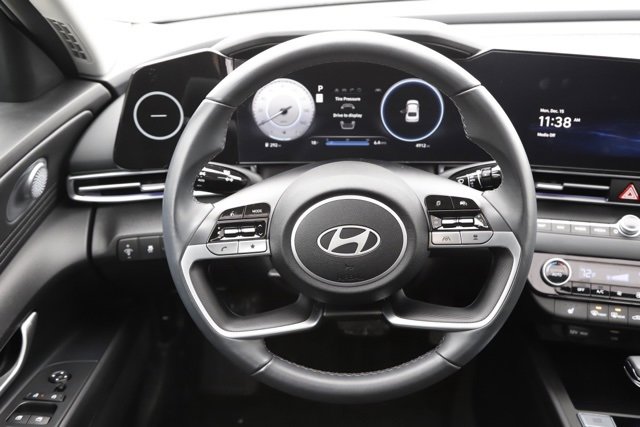 Certified 2024 Hyundai Elantra SEL w/ Convenience Package image 18
