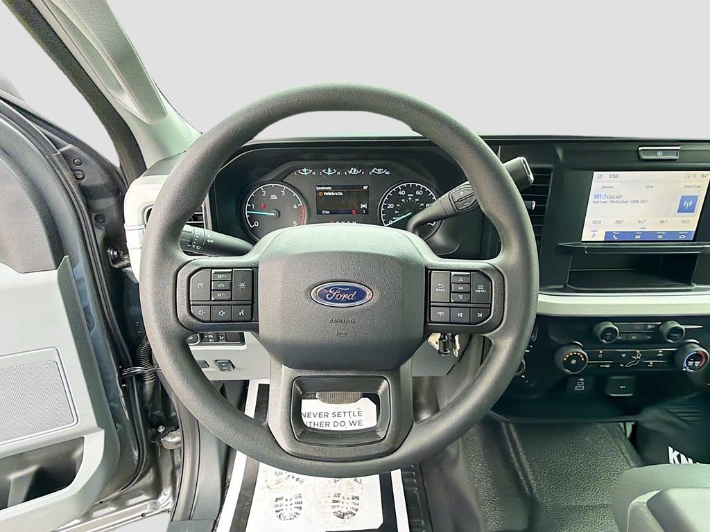 New 2026 Ford F550 4x4 Crew Cab Super Duty w/ XLT Value Package image 30