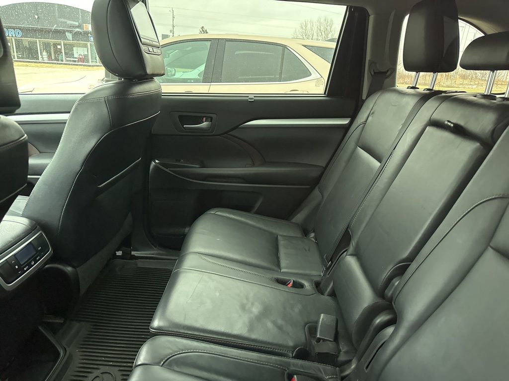 Used 2017 Toyota Highlander XLE image 13