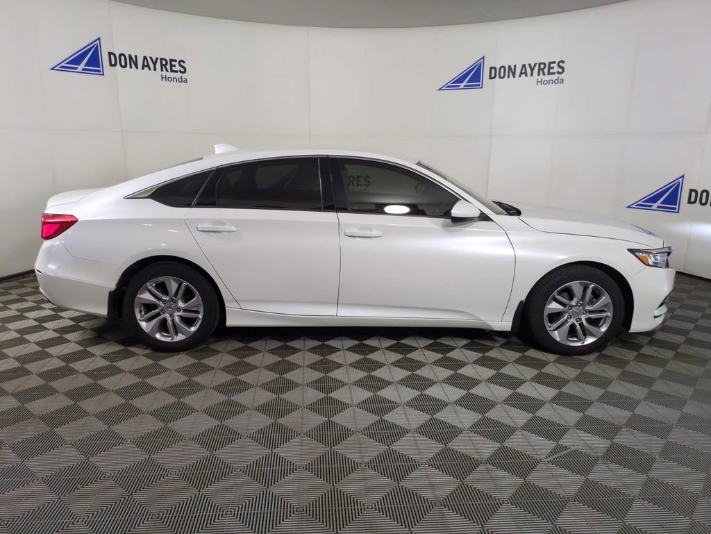 Used 2019 Honda Accord LX image 9