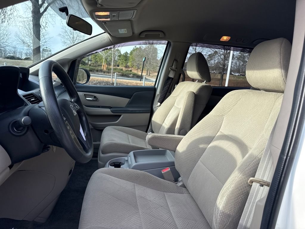 Used 2014 Honda Odyssey LX image 13