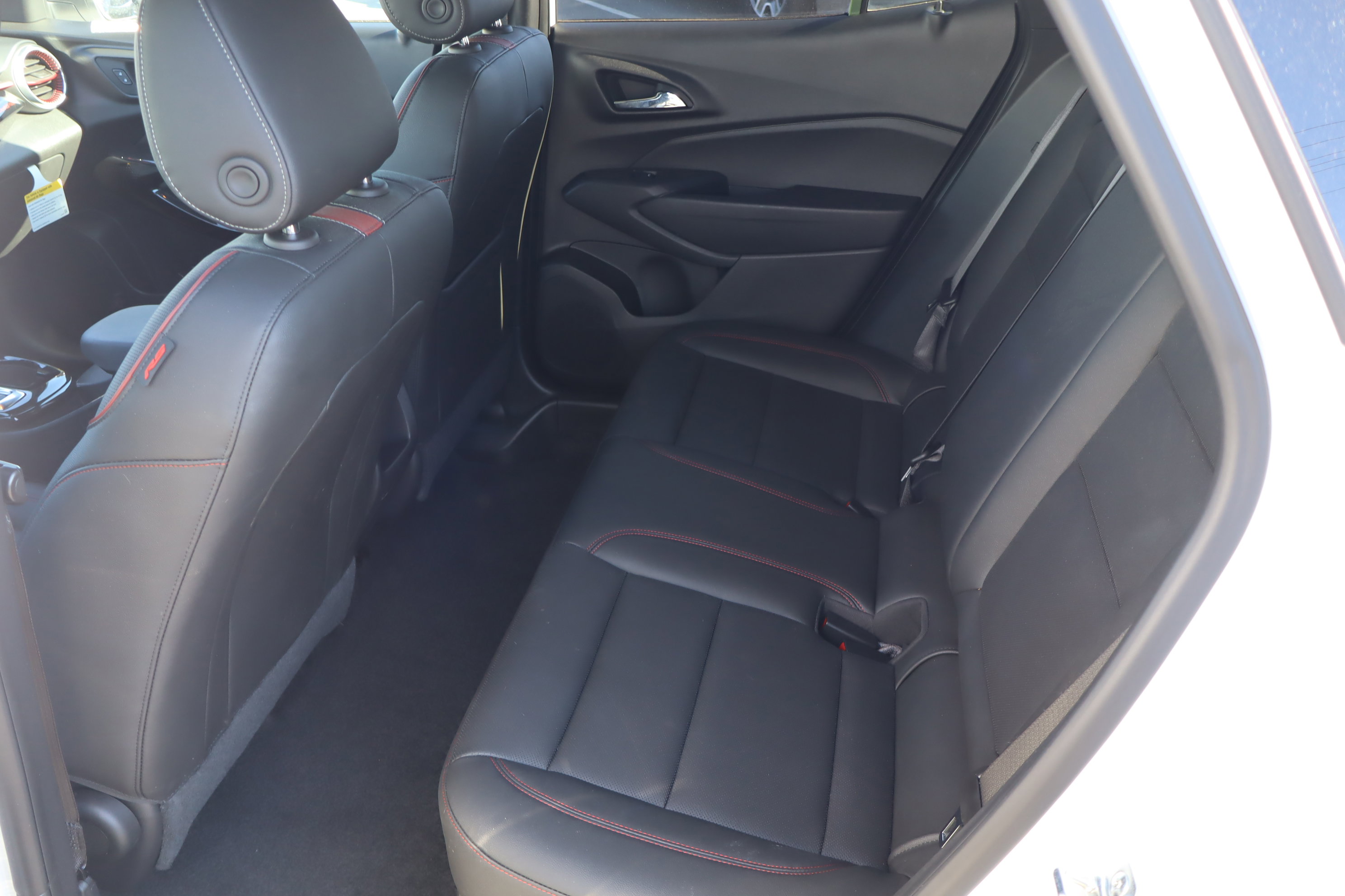 Certified 2024 Chevrolet Trax RS w/ Driver Confidence Package image 32