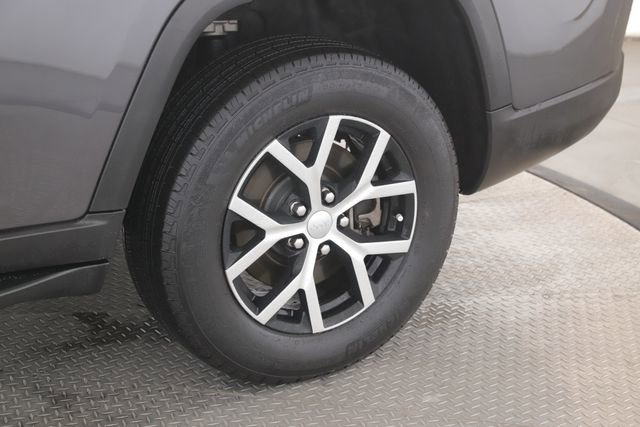 Used 2024 Jeep Grand Cherokee L Limited image 14