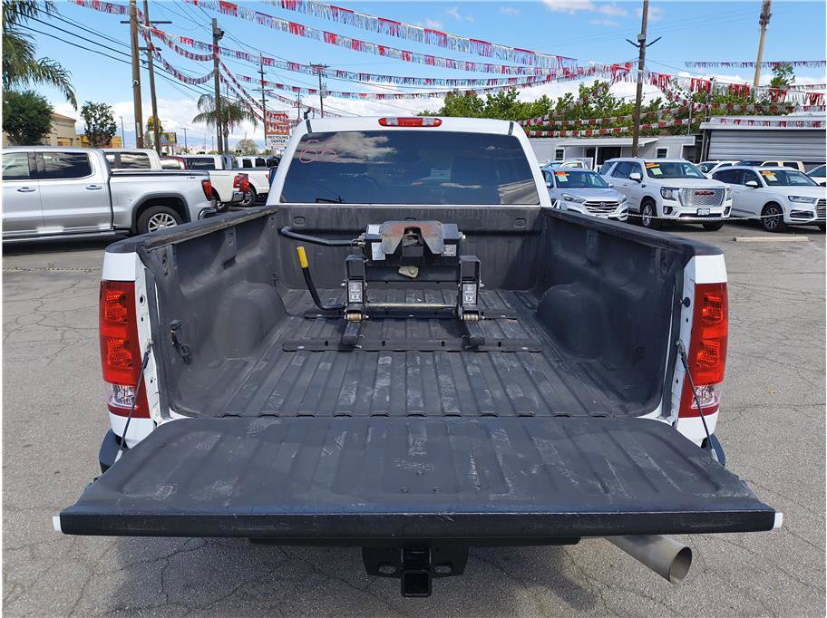 Used 2011 GMC Sierra 2500 SLE w/ SLE Preferred Package AWD/4WD image 12