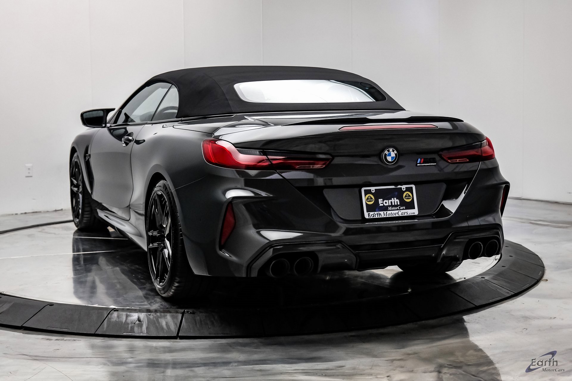 Used 2022 BMW M8 Competition w/ M Carbon Exterior Package image 10
