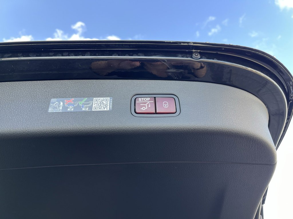 Certified 2025 Mercedes-Benz GLC 43 AMG 4MATIC image 60