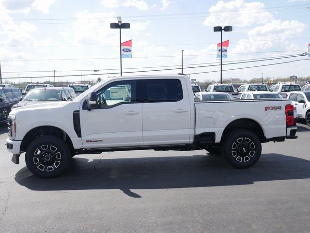 New 2025 Ford F350 Platinum w/ FX4 Off-Road Package image 10
