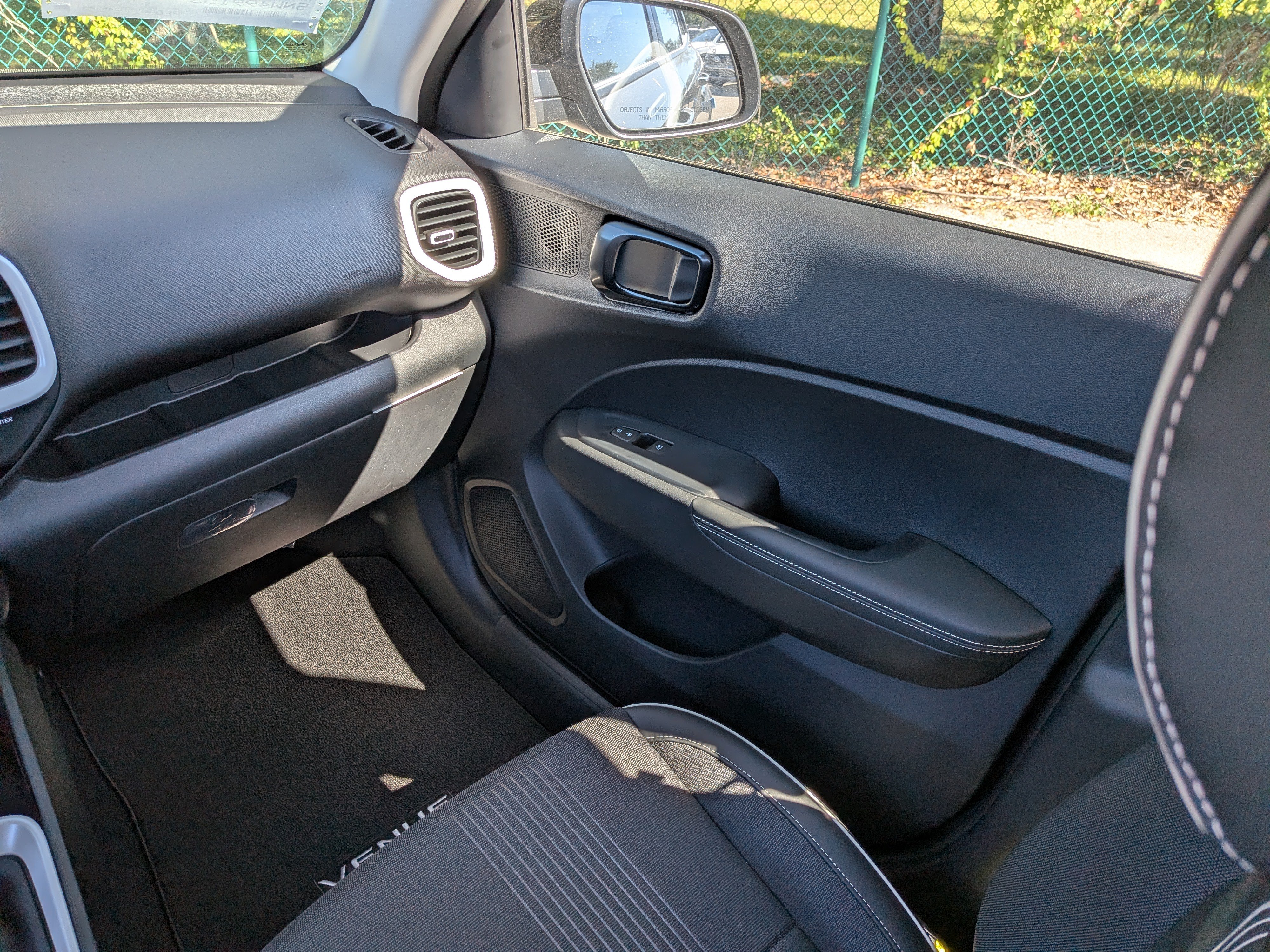 New 2026 Hyundai Venue SEL FWD image 18