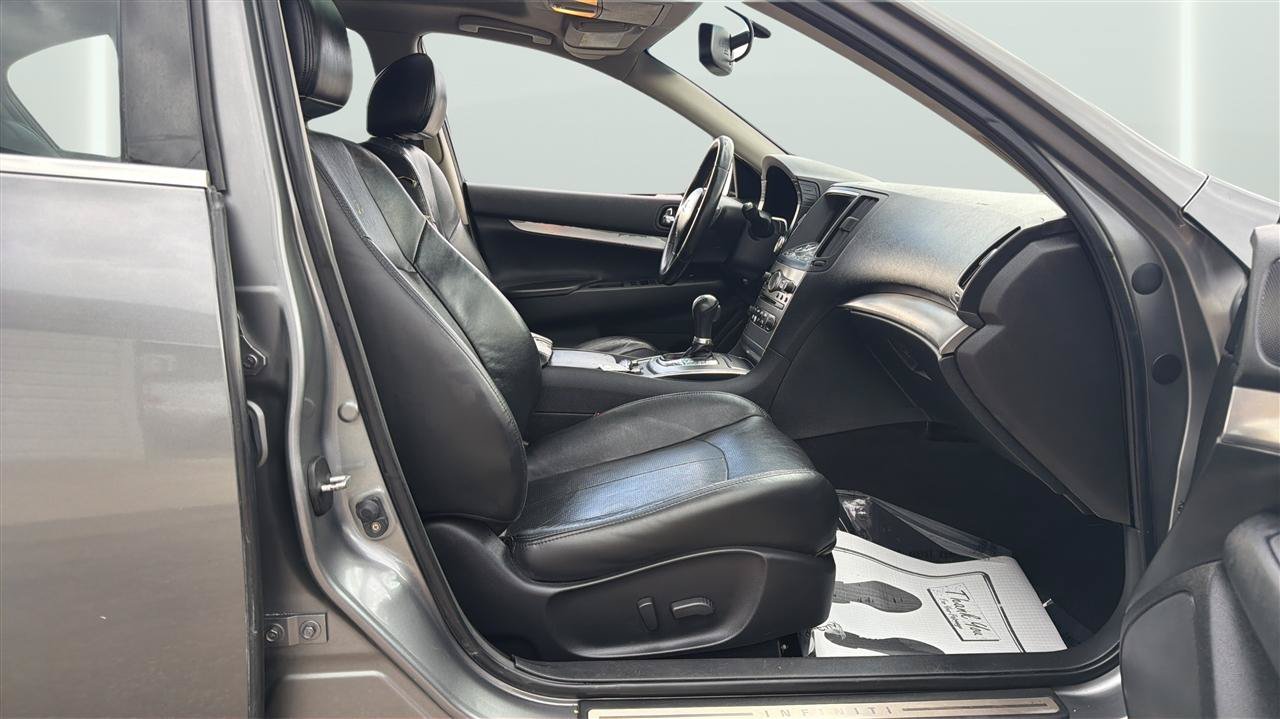 Used 2011 INFINITI G25 x w/ Moonroof Pkg AWD/4WD image 13