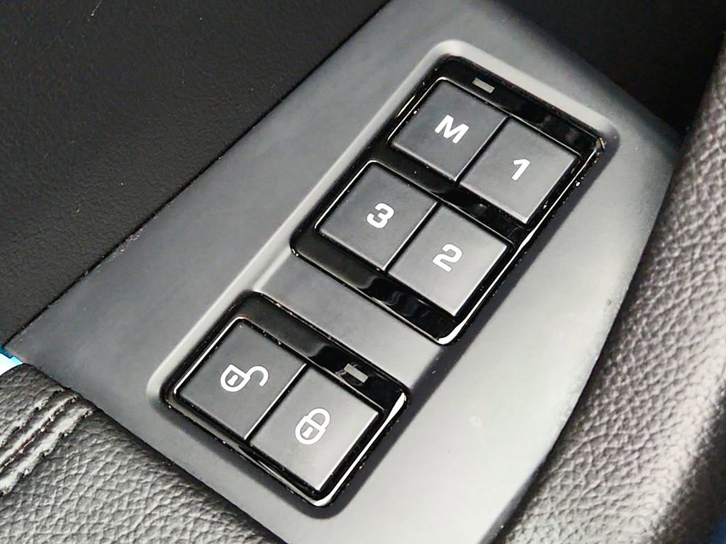 Used 2020 Jaguar F-PACE Premium image 23