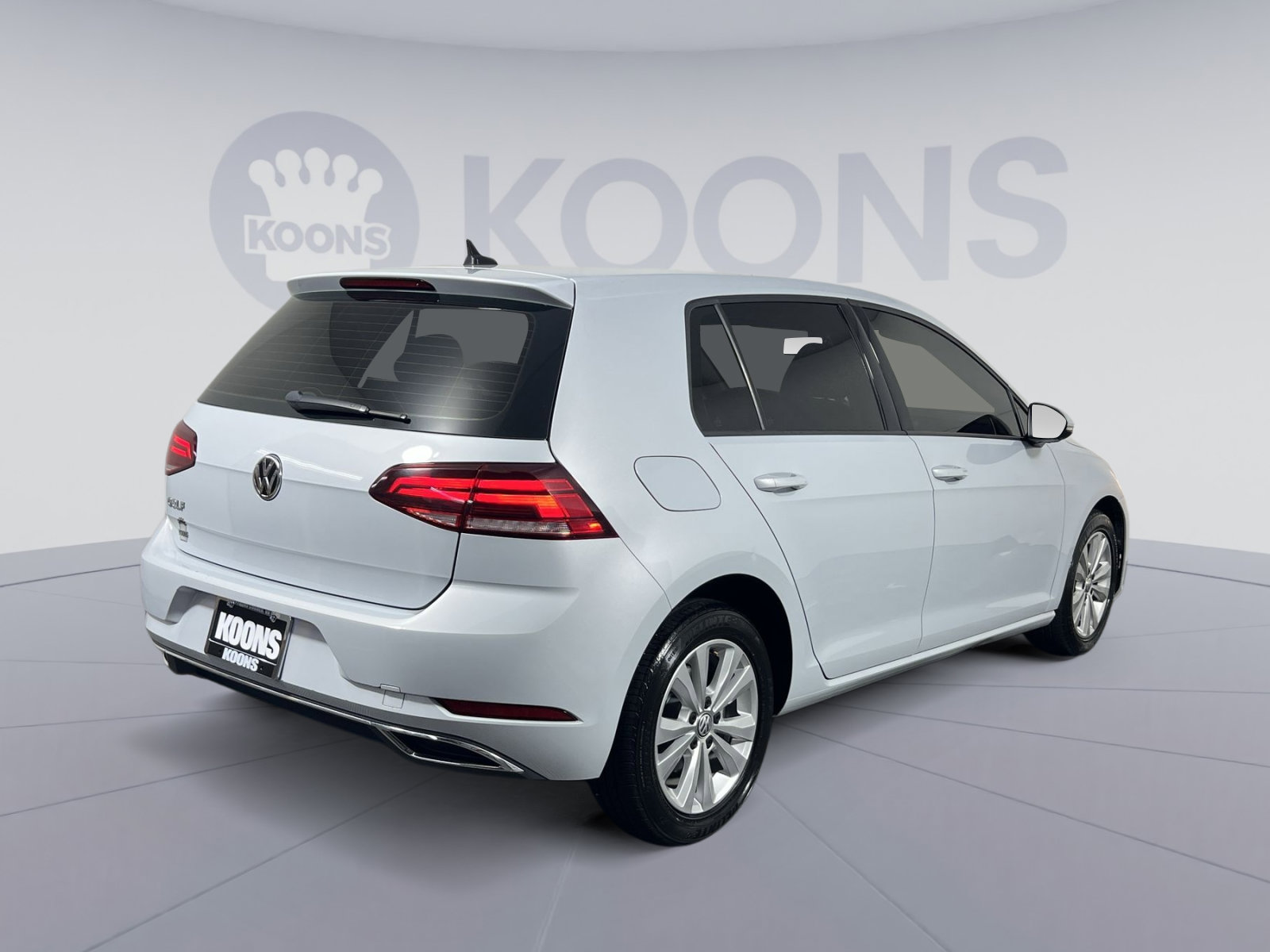 Used 2021 Volkswagen Golf 4-Door FWD image 11