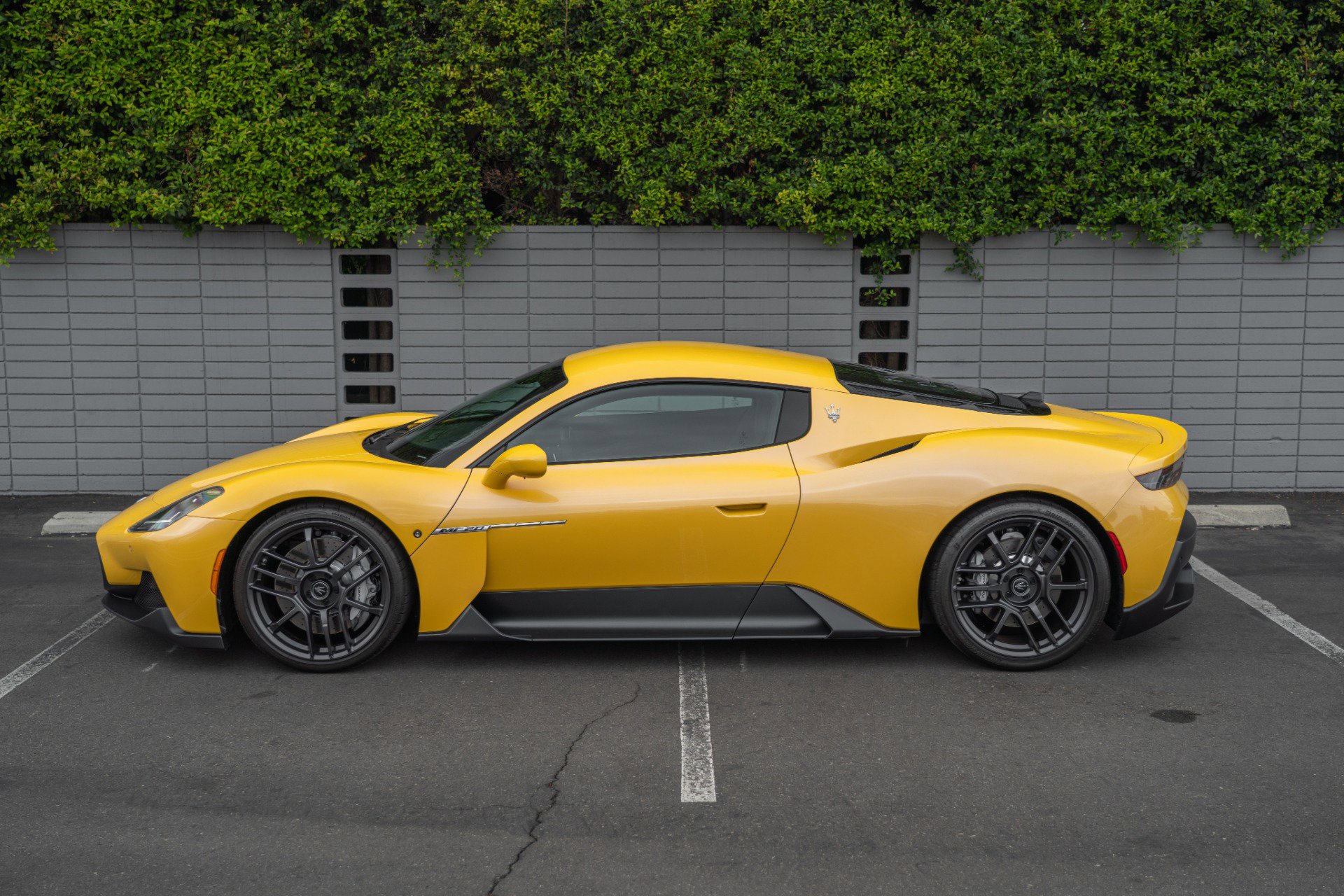Used 2023 Maserati MC20 Coupe image 22