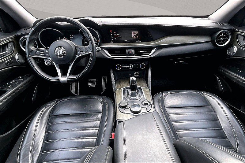 Used 2019 Alfa Romeo Stelvio Ti Lusso w/ Quick Order Package 22X Lusso image 15