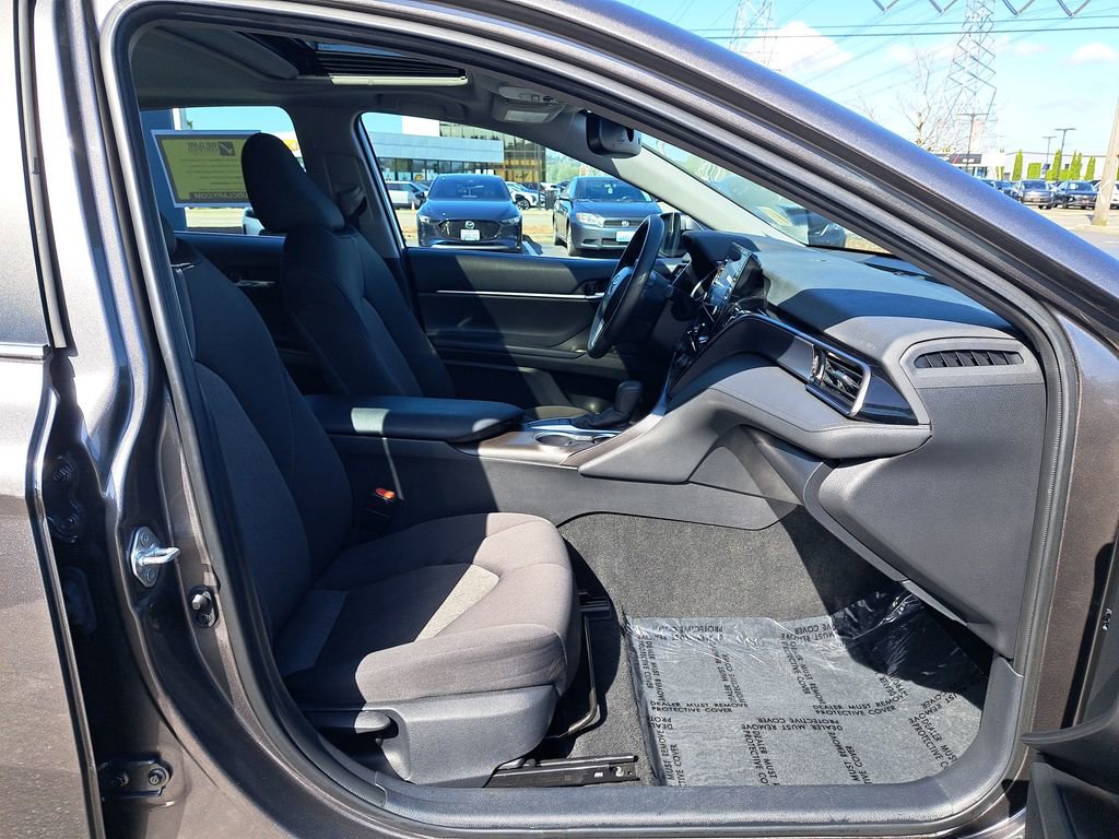 Used 2022 Toyota Camry LE w/ Convenience Package FWD image 17
