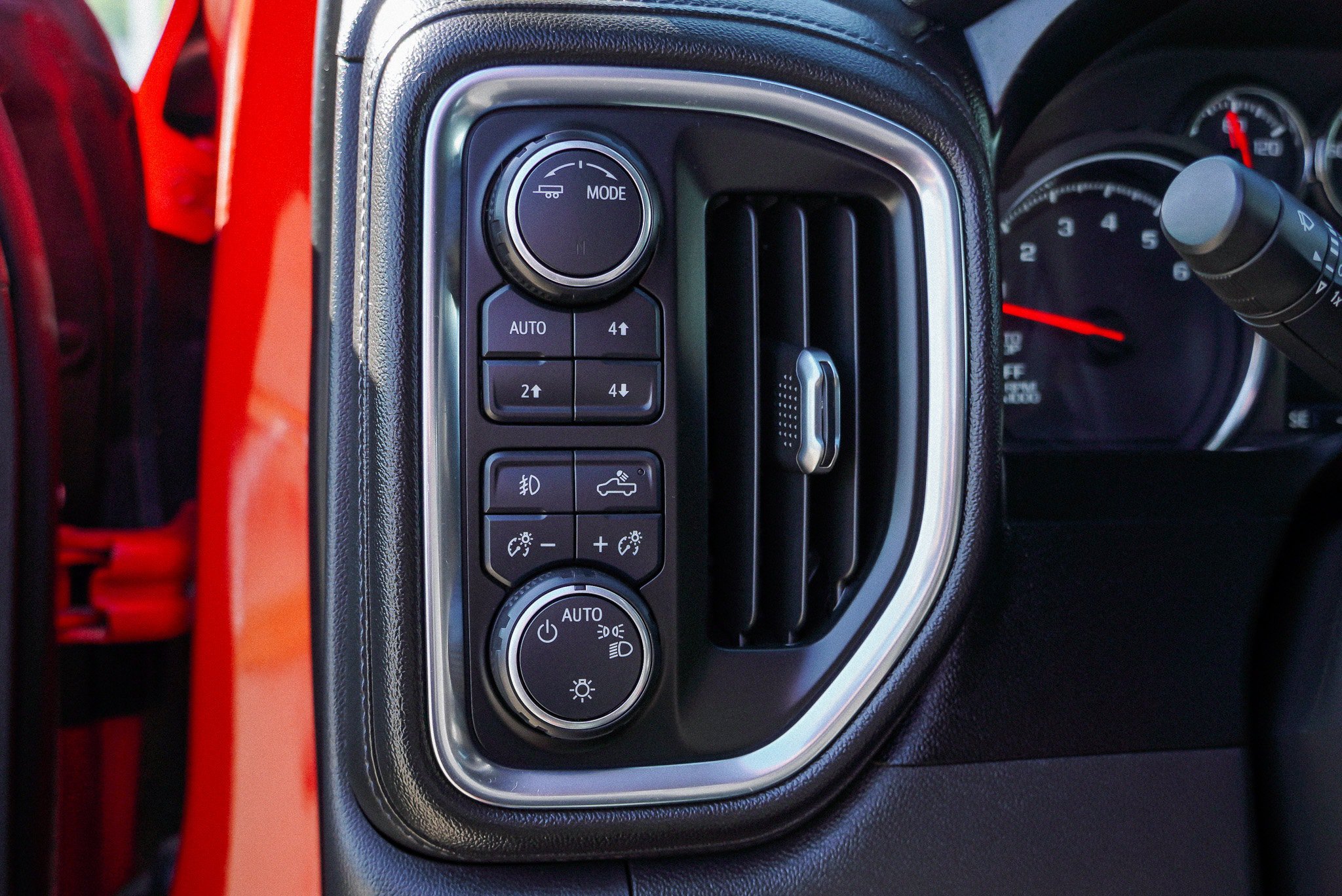 Used 2020 Chevrolet Silverado 1500 LT Trail Boss AWD/4WD image 19