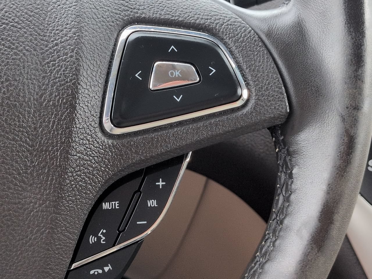 Certified 2019 Lincoln MKC Select w/ Select Plus Package FWD image 24