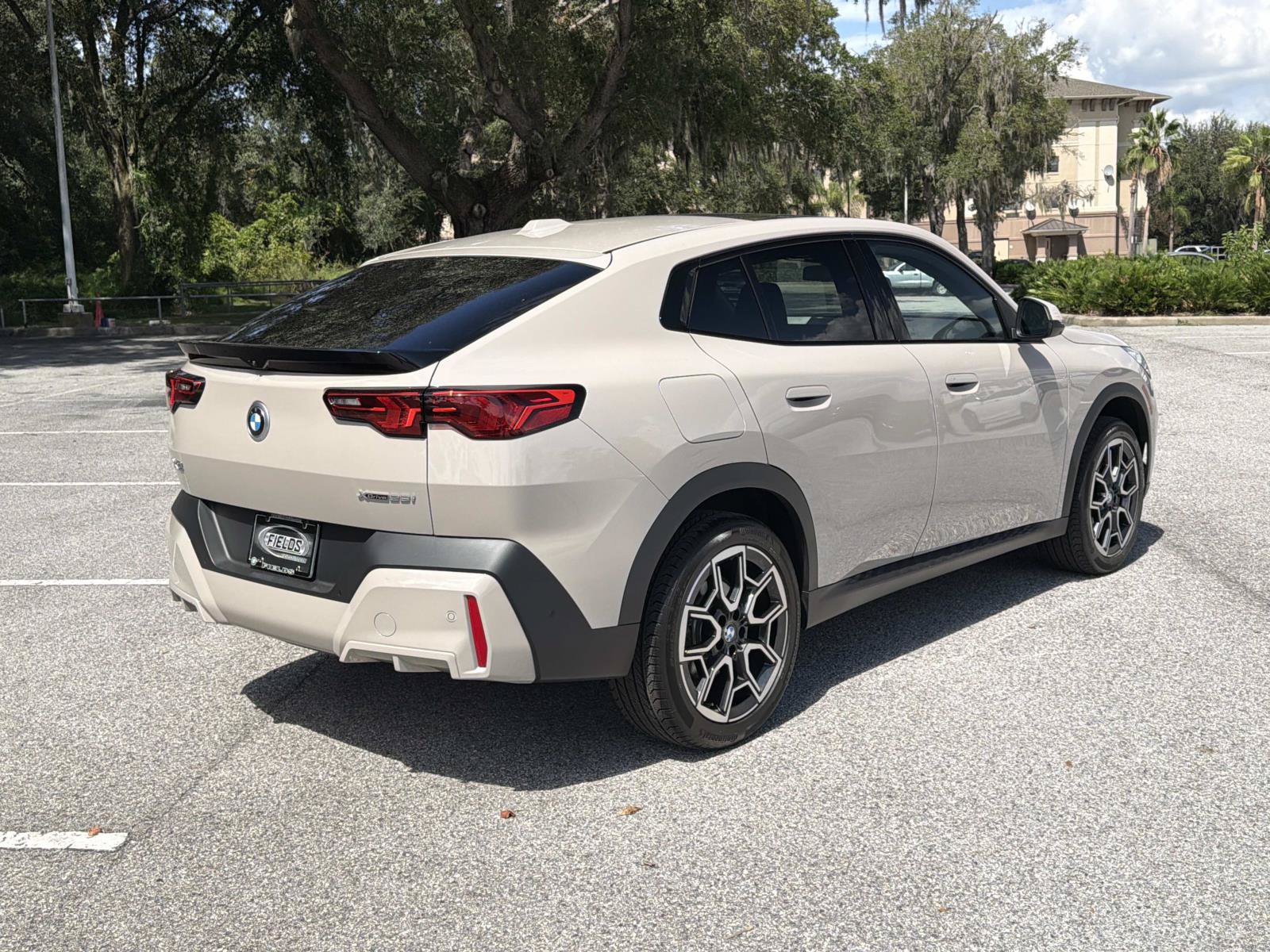 Used 2026 BMW X2 xDrive28i AWD/4WD image 4