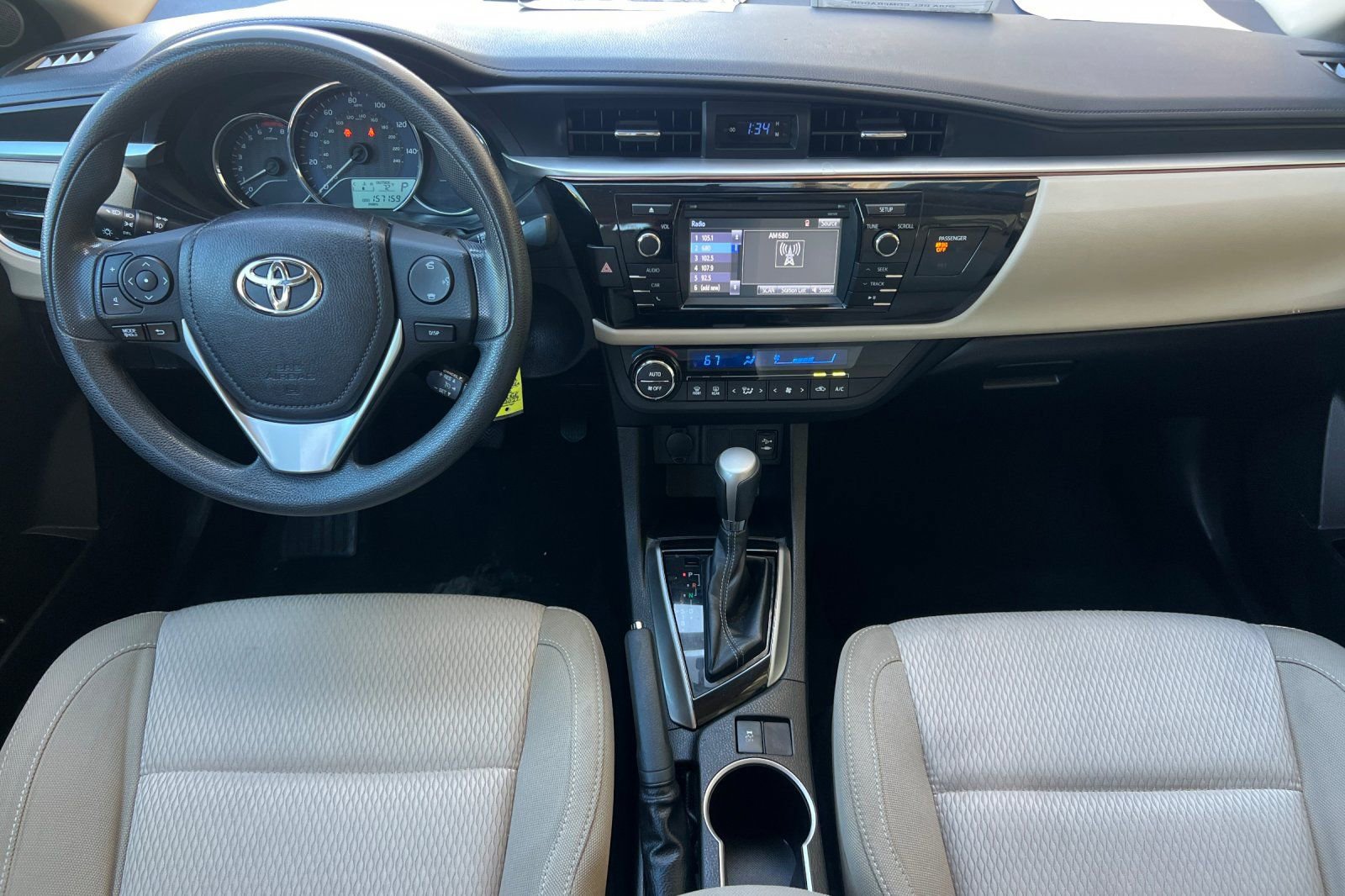 Used 2015 Toyota Corolla LE image 13