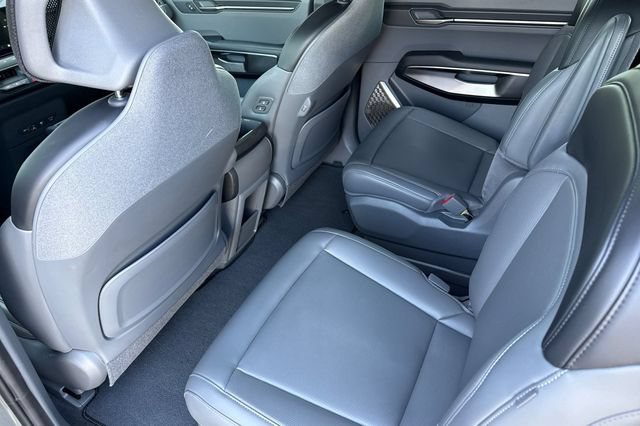 Certified 2024 Kia EV9 Light Long Range RWD image 15