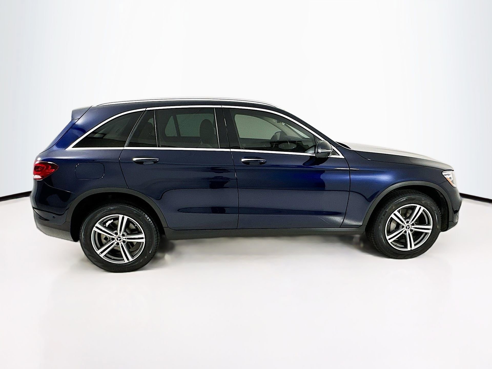 Used 2022 Mercedes-Benz GLC 300 image 9