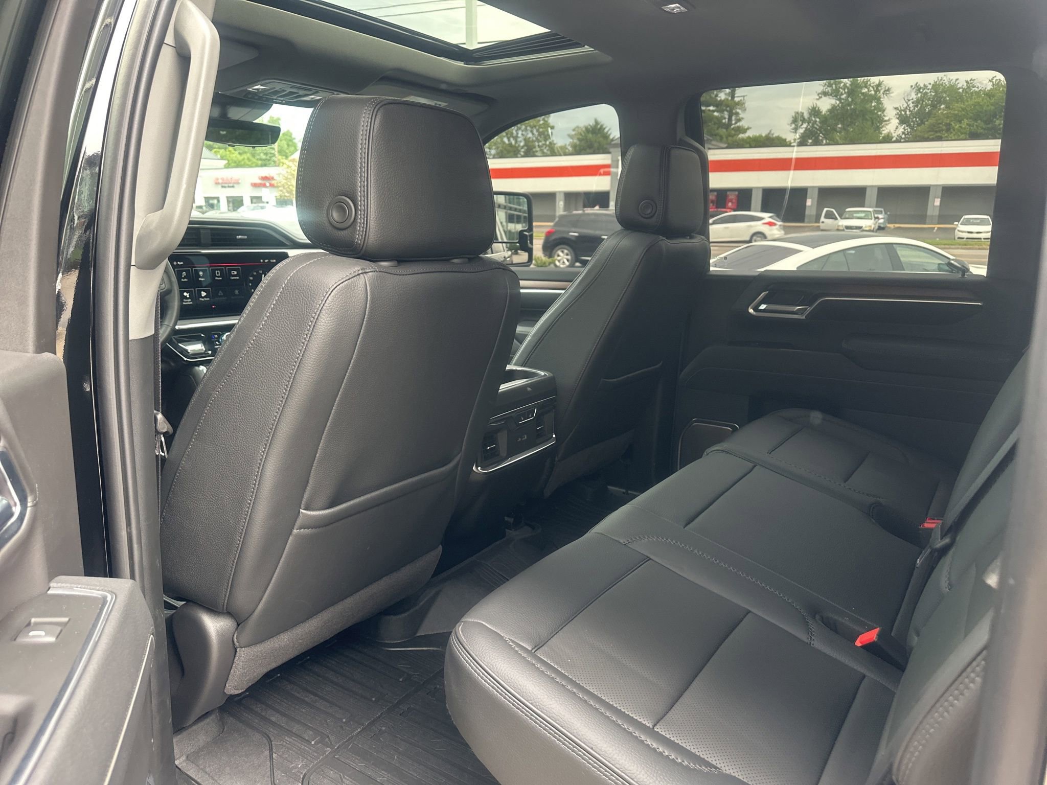 Used 2025 GMC Sierra 3500 Denali w/ Denali Reserve Package AWD/4WD image 26