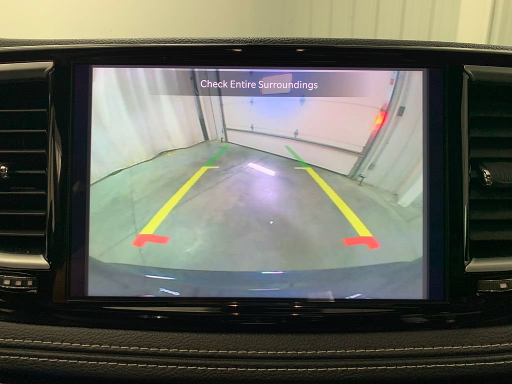Used 2025 Chrysler Pacifica Limited FWD image 33