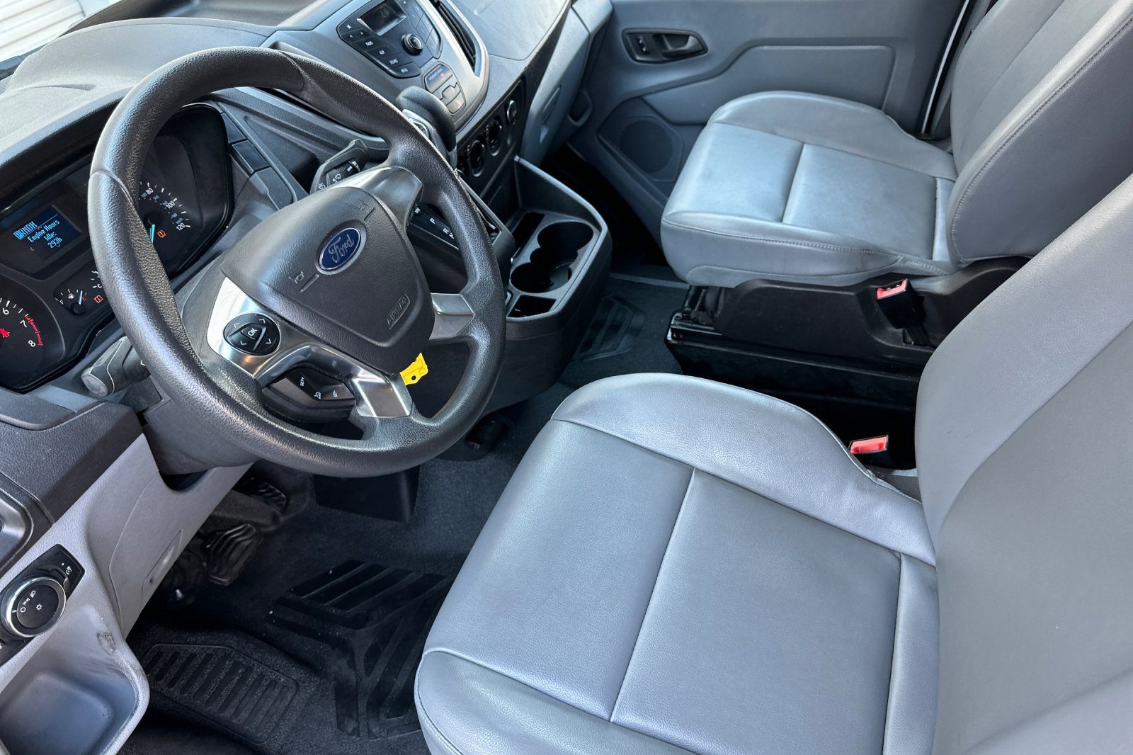 Used 2016 Ford Transit 150 130 Low Roof RWD image 7