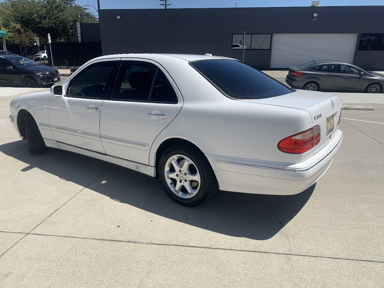 Used 2002 Mercedes-Benz E 320 Sedan image 10
