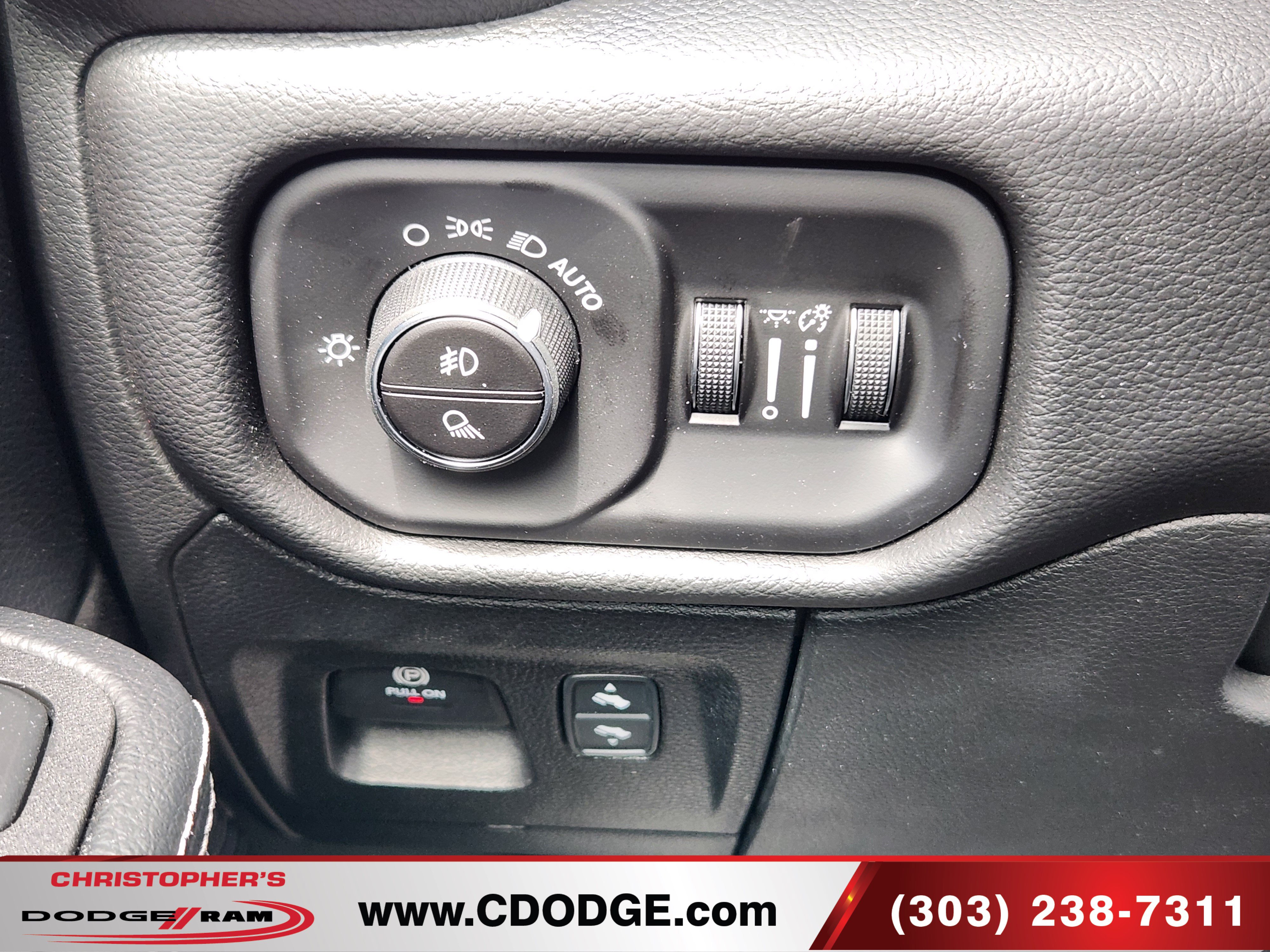 Used 2026 RAM 1500 Laramie w/ Laramie Preferred Package AWD/4WD image 30