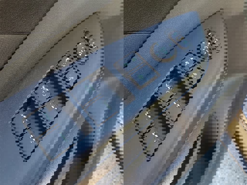 Used 2016 Honda CR-V SE image 18