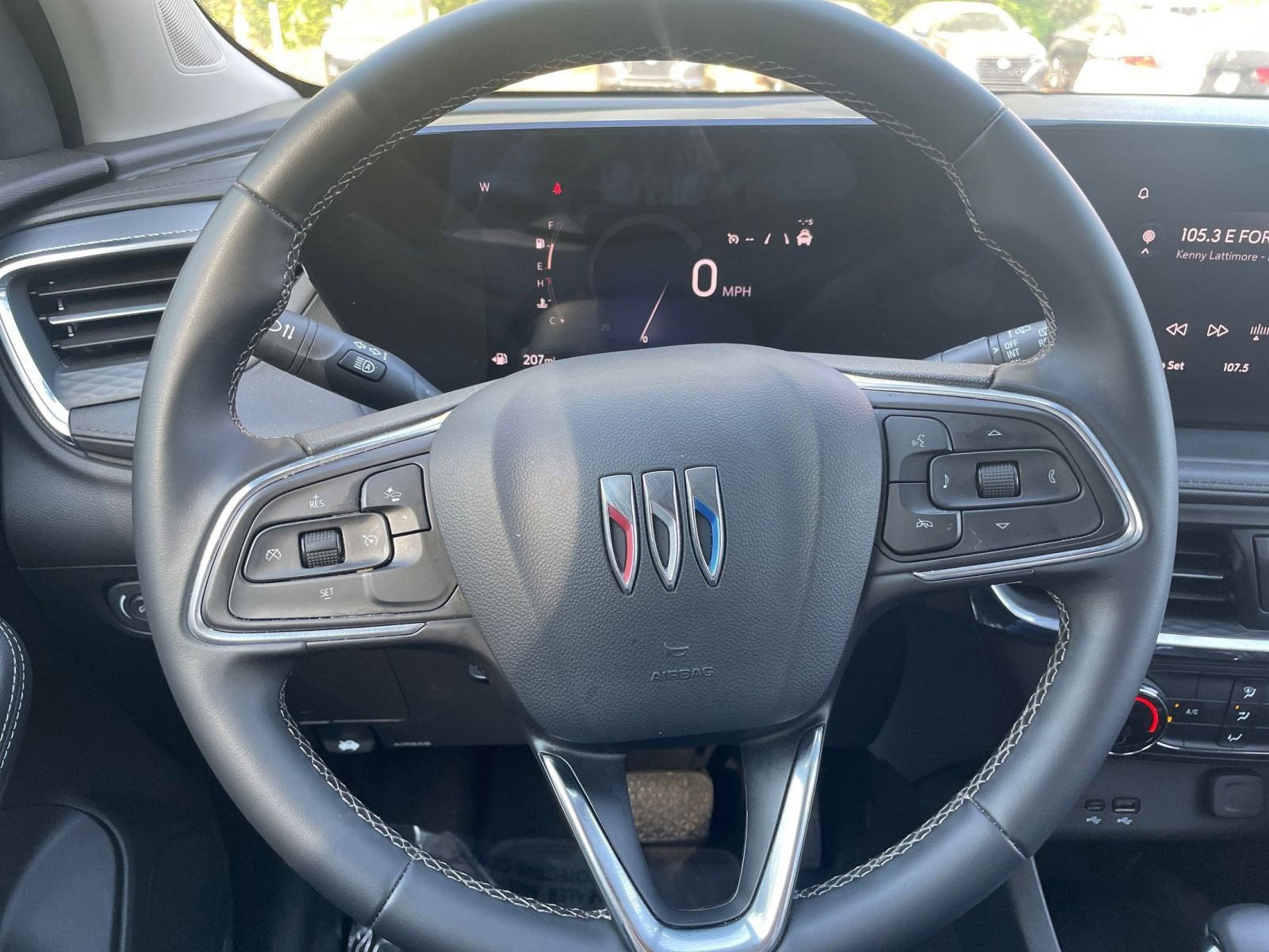 Used 2025 Buick Encore GX Preferred image 27